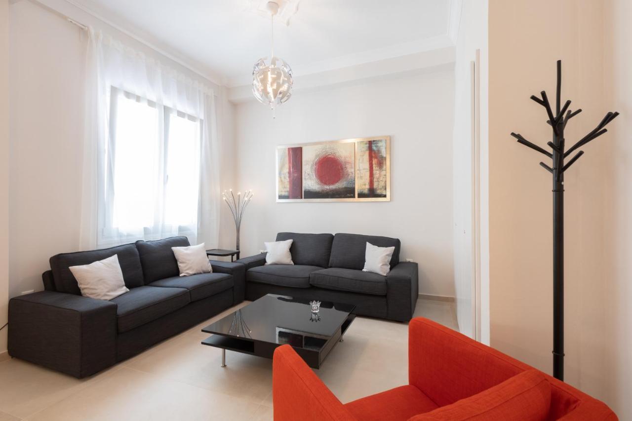Modern 2-Bedroom Apt, 200M From The Acropolis เอเธนส์ ภายนอก รูปภาพ